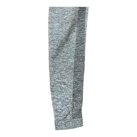 Gymshark Womens Gray Athletic Leggings Pants 26" waist - Picture 4 of 6